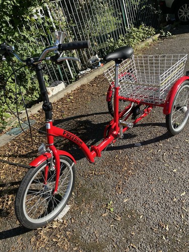 Brand new red foldable - a,